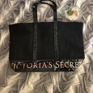 ✨NWOT✨ Victoria’s Secret Weekender